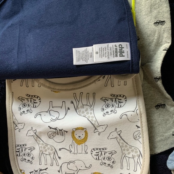 Little brother onesie set with mittens and bibs - Picture 3 of 6